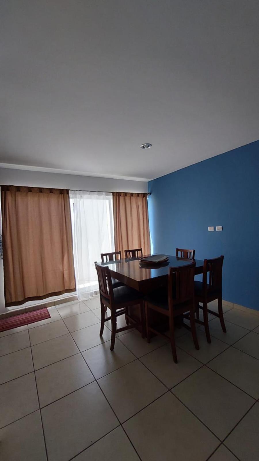 House 5 Min By The Beach, With Wide Open Garage. Сasa de vacaciones