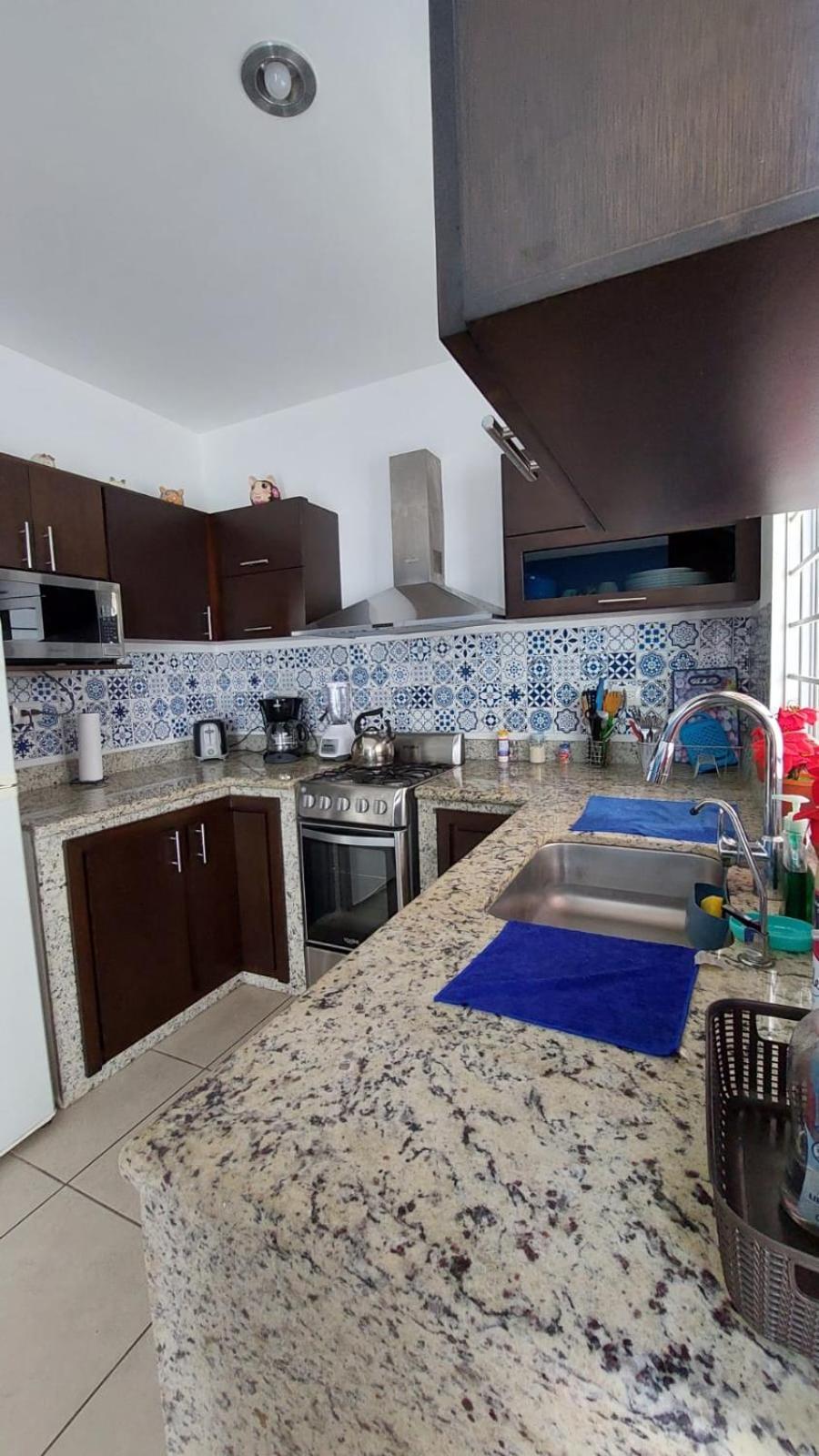 House 5 Min By The Beach, With Wide Open Garage. * Mazatlán