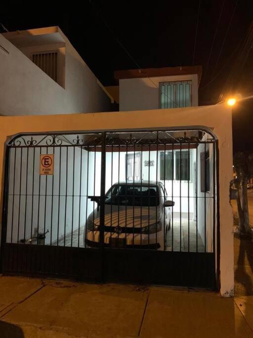 Сasa de vacaciones Casa Ideal Con Cochera, Seguridad Y Centrica