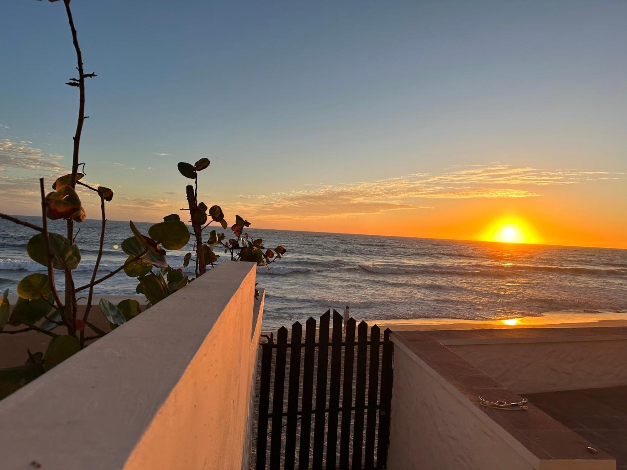 Cerritos Oceanfront * Mazatlán