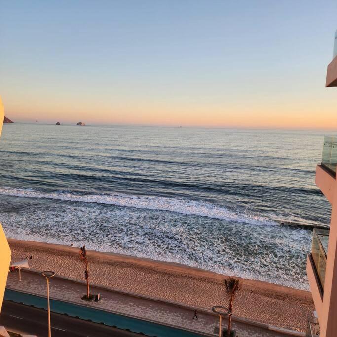 Apartment Panoramico En Malecon De