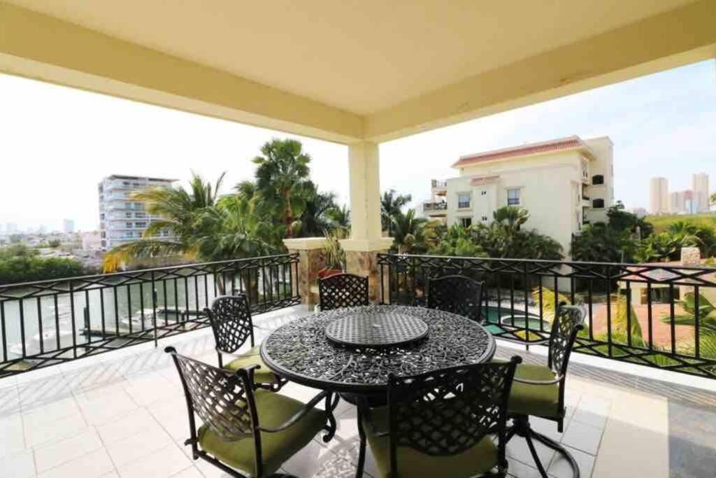 Departamento En Fracc Privado 200mts2 Mazatlán