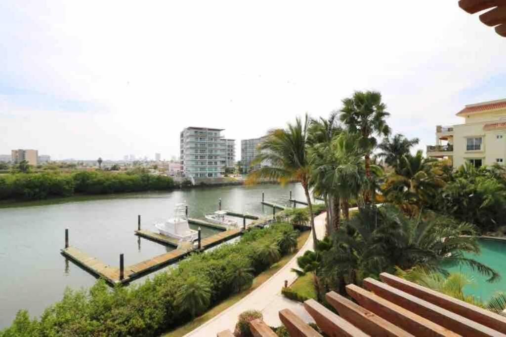 Apartamento Departamento En Fracc Privado 200mts2