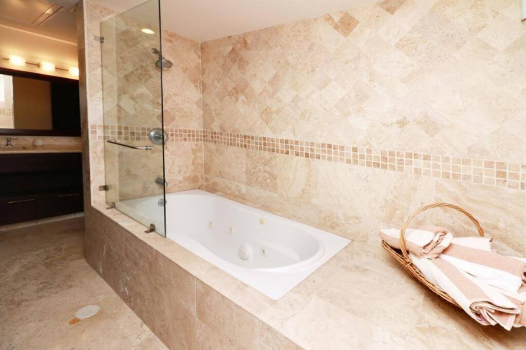 Departamento En Fracc Privado 200mts2 Mazatlán