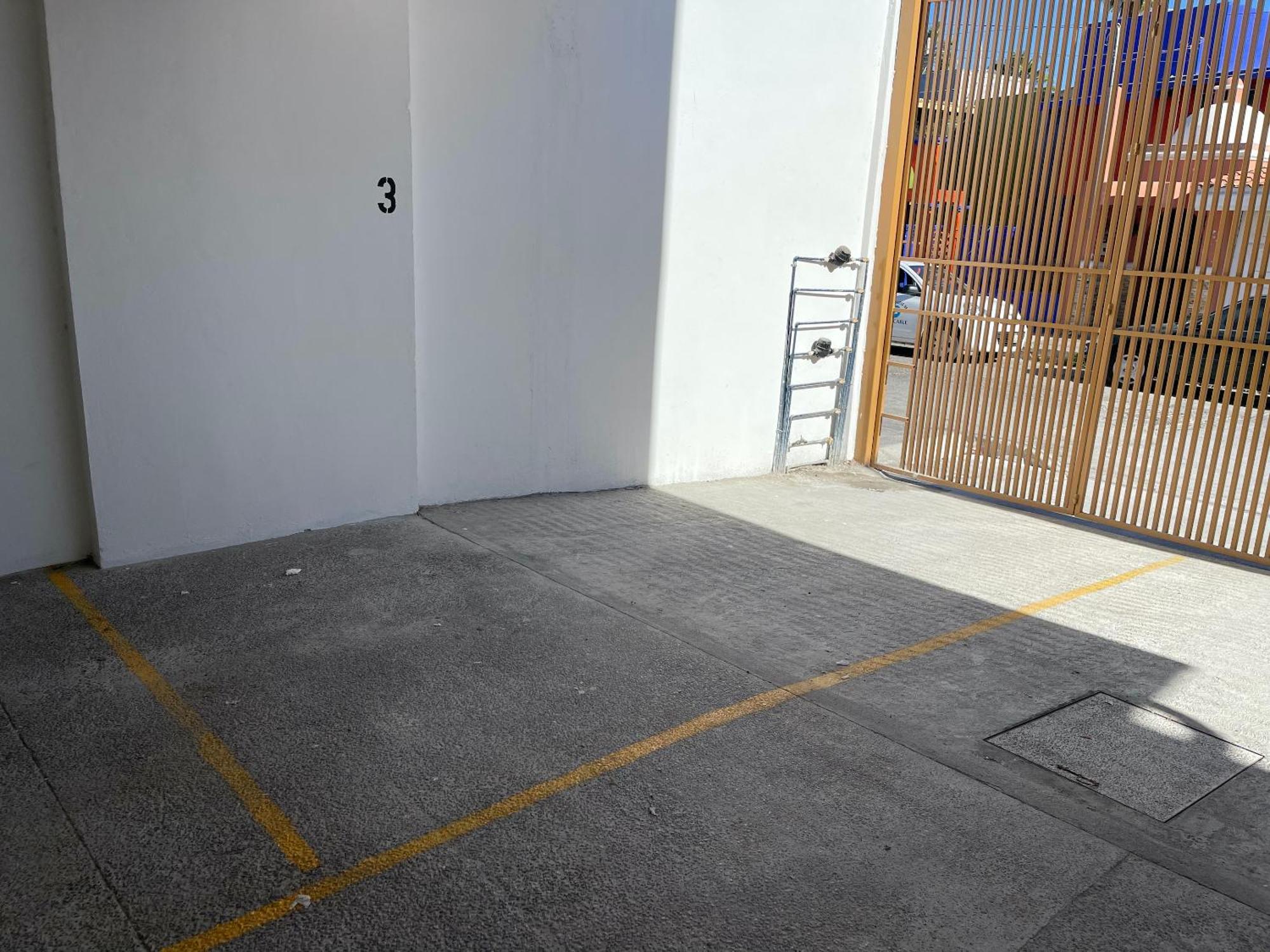 Apartamento New & Comfy, 5 Star Area, Walk 2 Beach, Pool, Views, King Bed *
