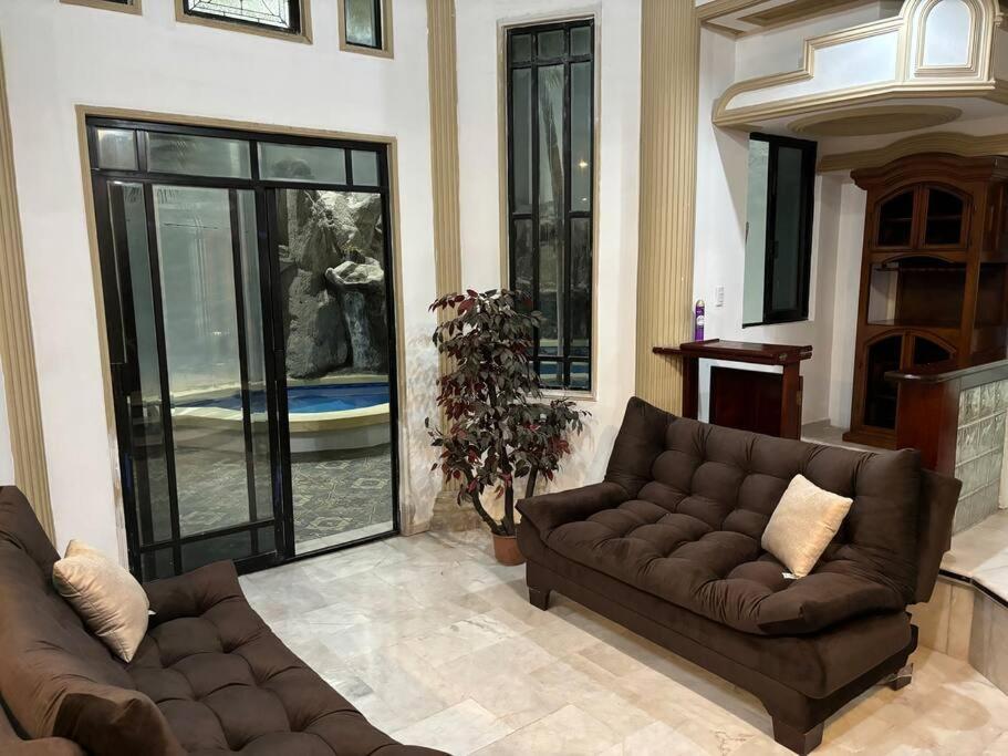 Casa Lomas 141 *