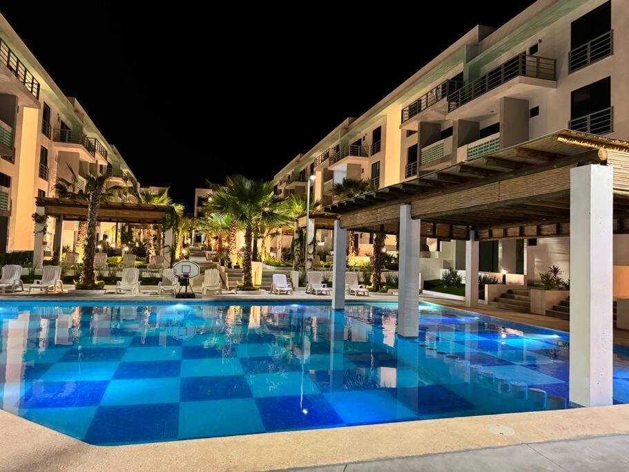 Departamento Con Alberca En Cerritos! *