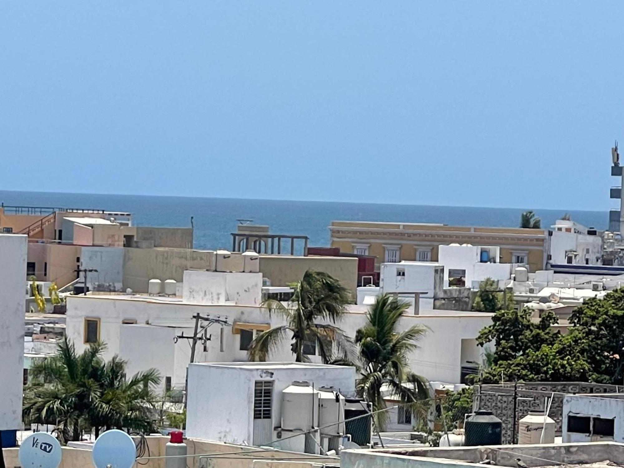 New & Comfy, 5 Star Area, Walk 2 Beach, Pool, Views, King Bed Apartamento *