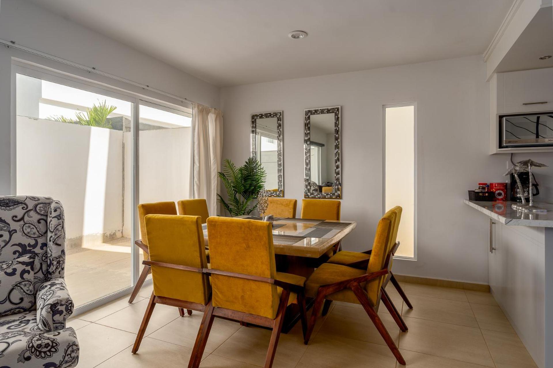 New°family°pool°spacious°backyard°king°bbq°gated Holiday home Mazatlan