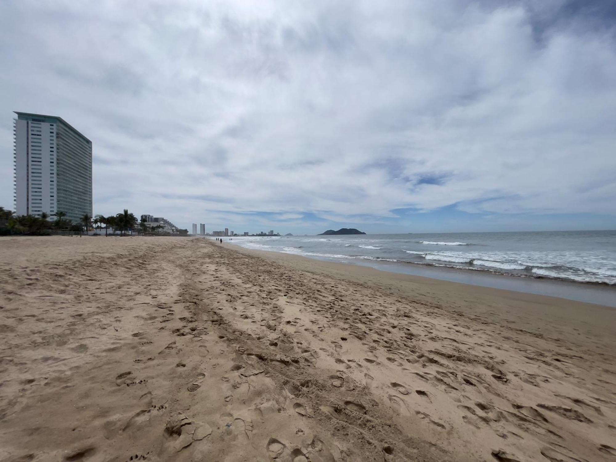New°family°pool°spacious°backyard°king°bbq°gated Holiday home Mazatlan
