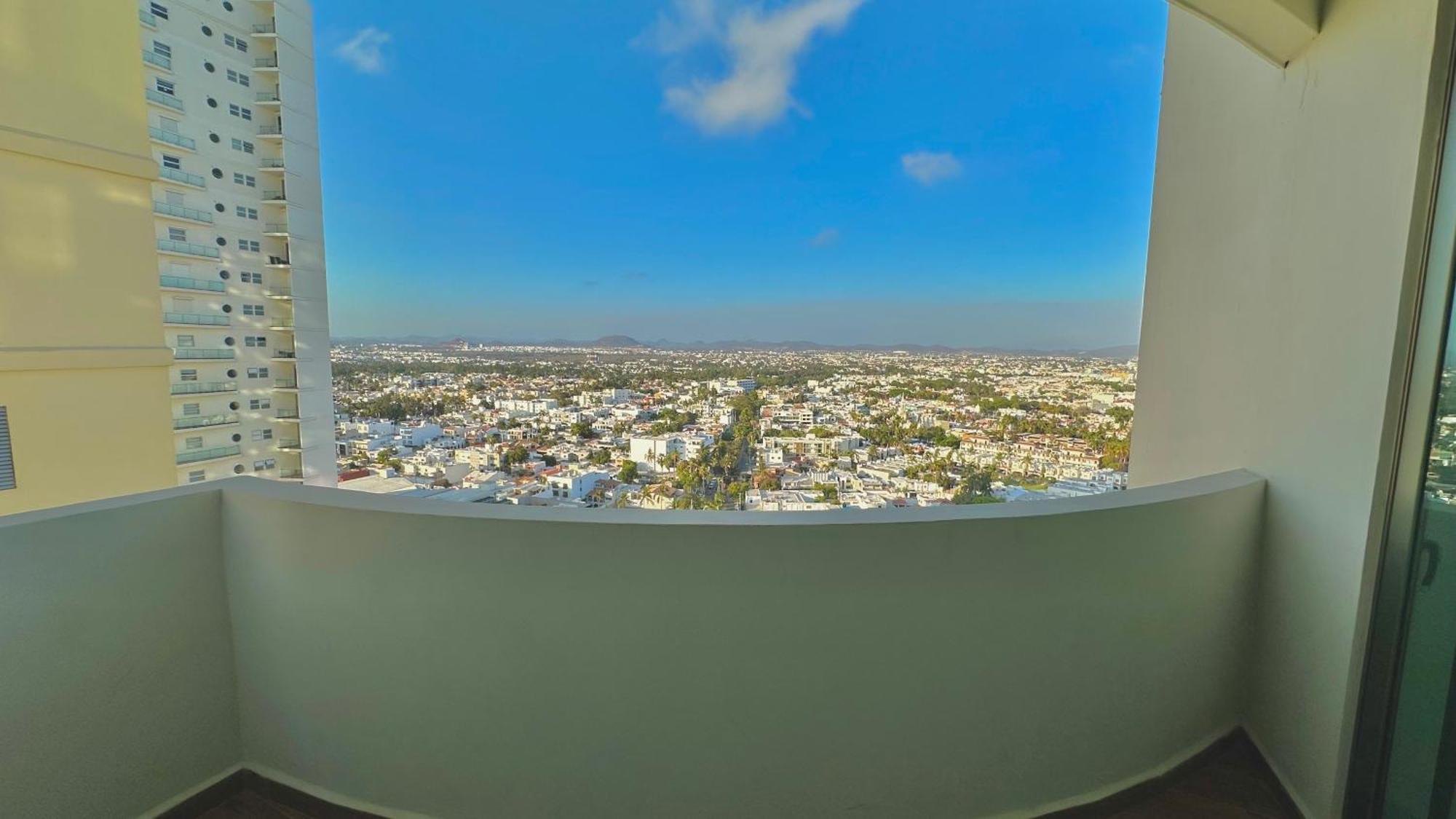 Espectacular Loft A Pie De Playa En Zona Dorada *
