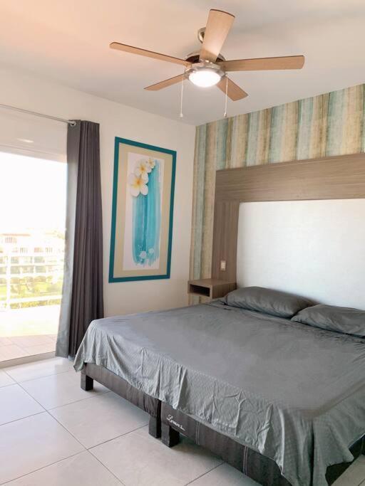 Moderno Departamento Vista A La Marina Mazatlán