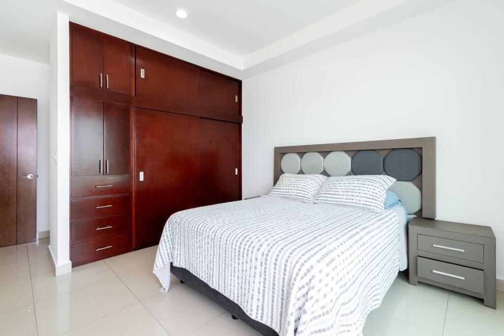 Paraiso Costero Elegante Con Vista Al Mar Apartamento *