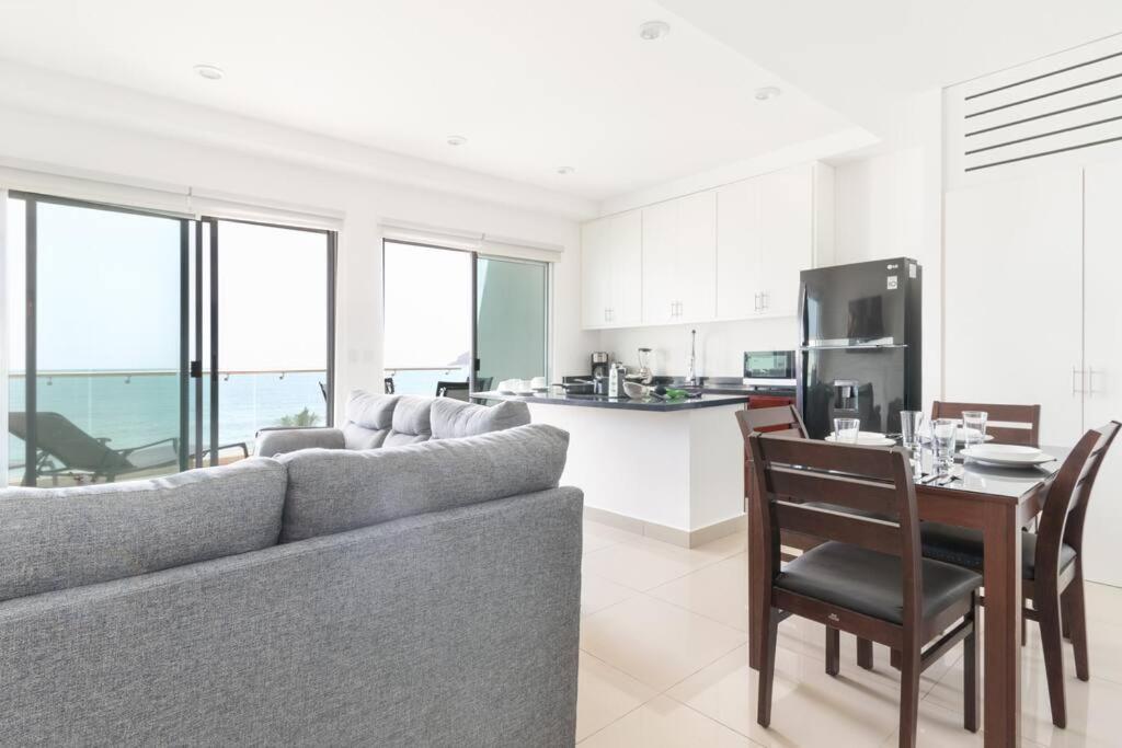 Apartamento Paraiso Costero Elegante Con Vista Al Mar Mazatlán