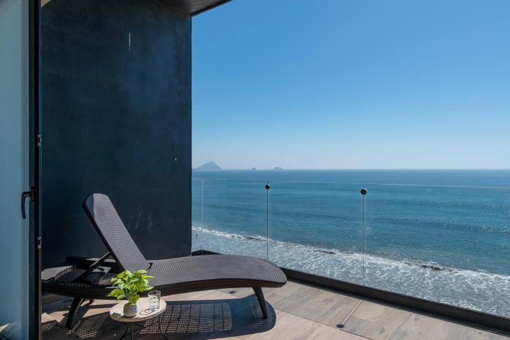 Depa En Malecon Con Vista Al Mar Mazatlán