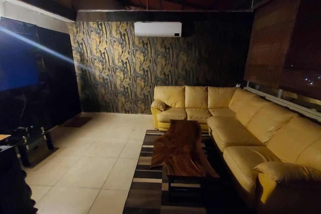 Bonito Loft Jacuzzi Y Terraza Completamente Privado 7 Mins Malecon