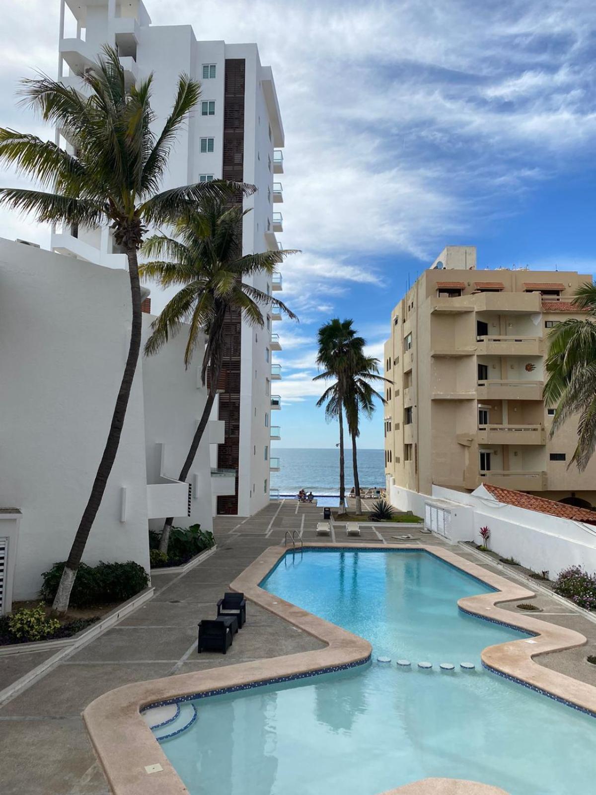 Marina Del Sol - Beautiful 2 Bdrm Sleeps 8 -ocean Front Apartamento *