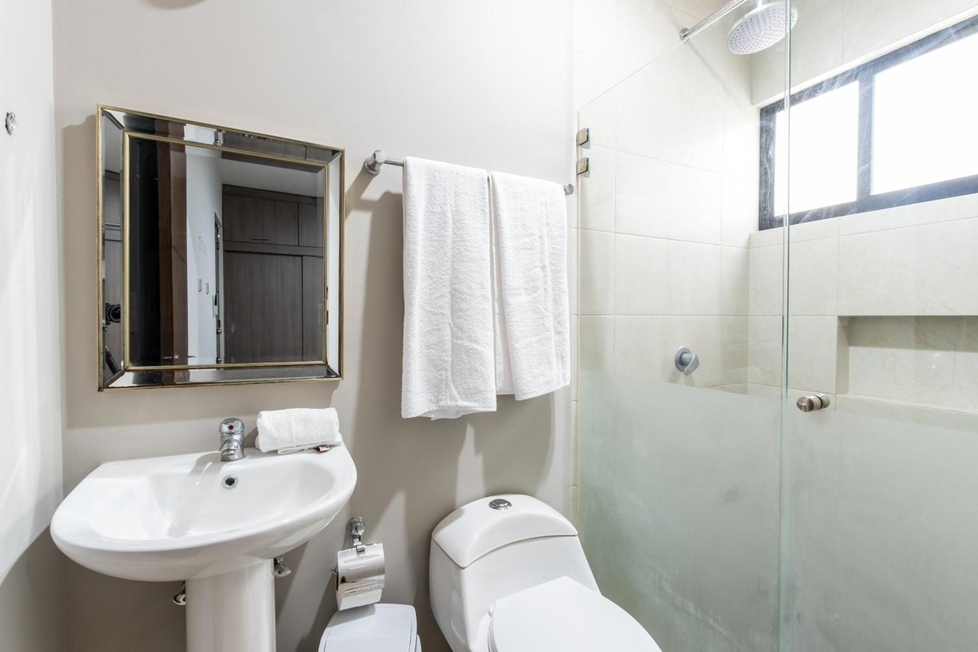 Comoda Casa En Cerritos Con Alberca Apartamento