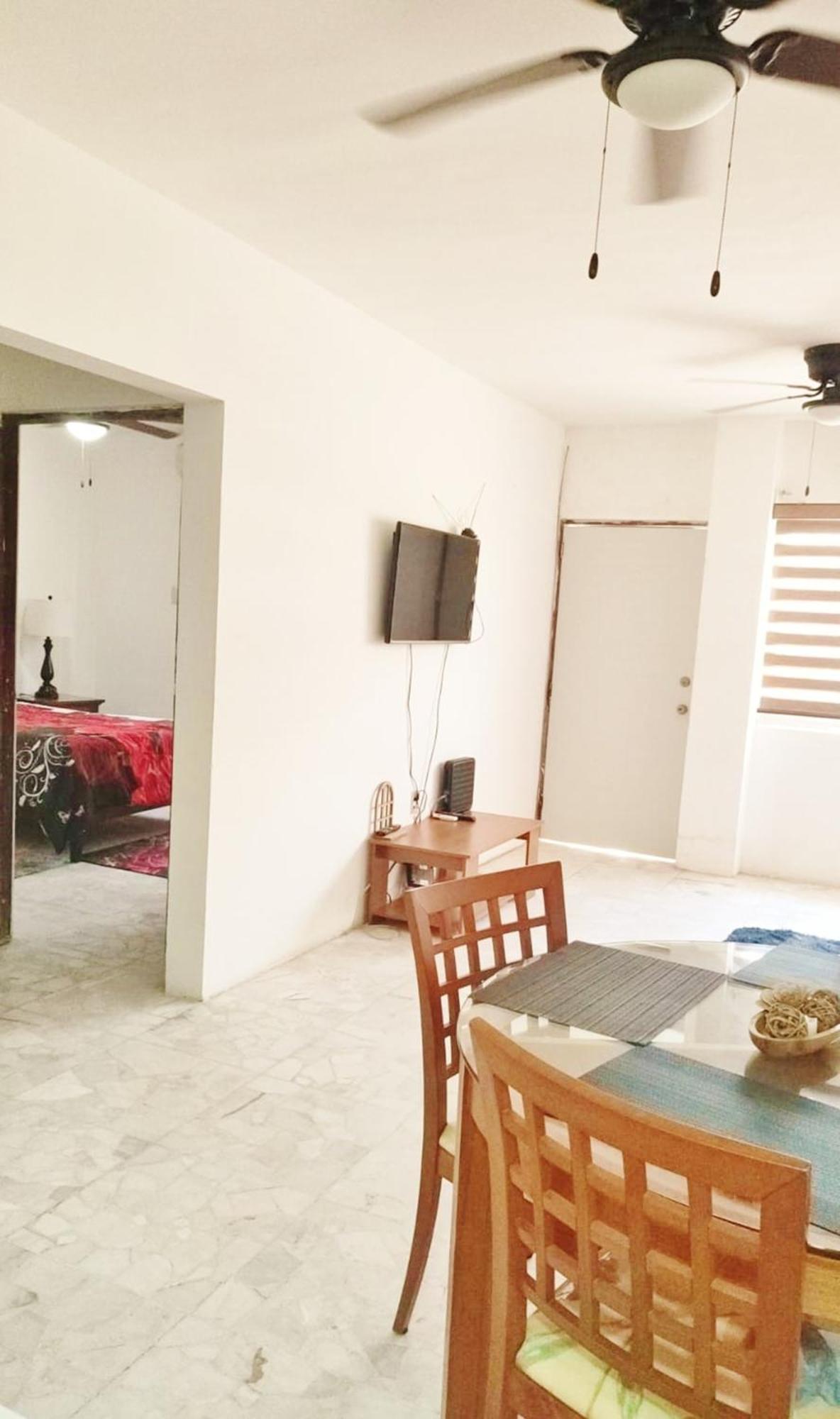 Apartamento Zona Dorada #2 - Playas Cruzando - Departamento Interior *