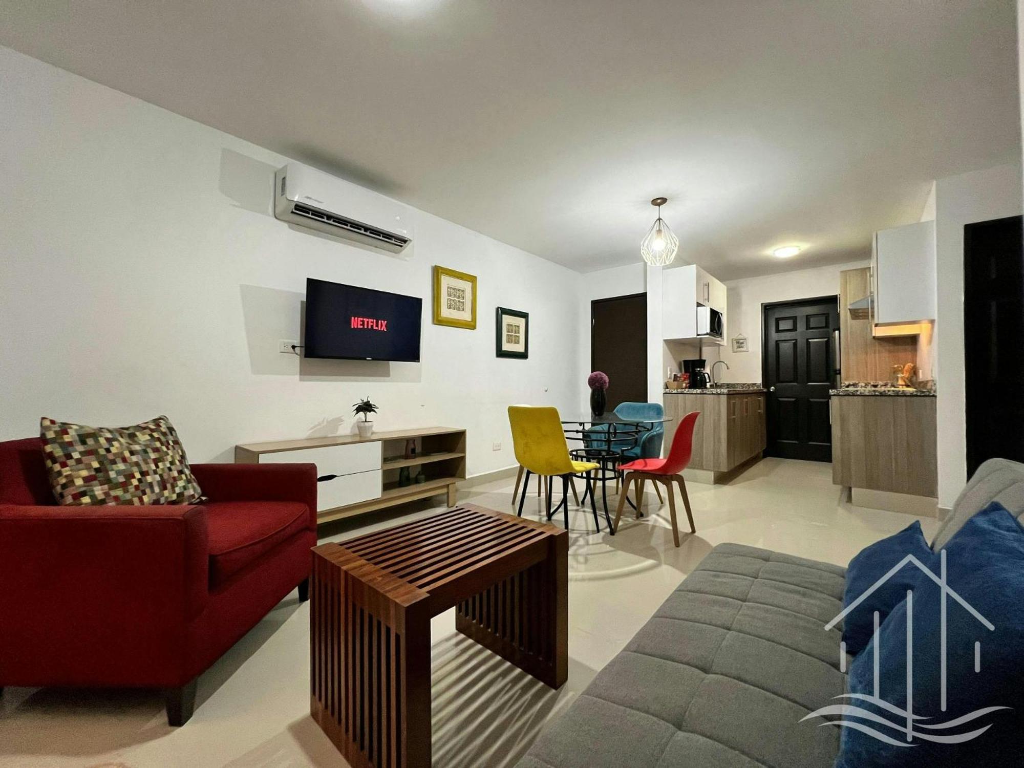 Promo-sleeps 6-walk To & Mazagua Park-pool-gated Apartamento Mazatlán