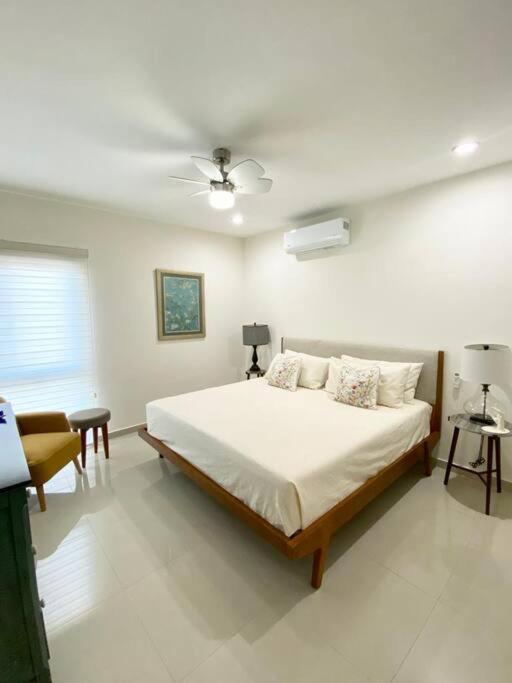 Apartamento Great & Modern!, Pool, 5 Min Walk To The Beach! *