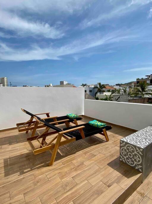 Great & Modern!, Pool, 5 Min Walk To The Beach! Apartamento