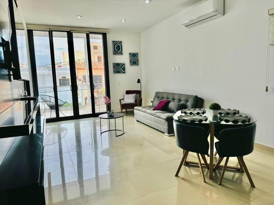 Elegante Depa Super Centrico En Zona Dorada 1 Mazatlán