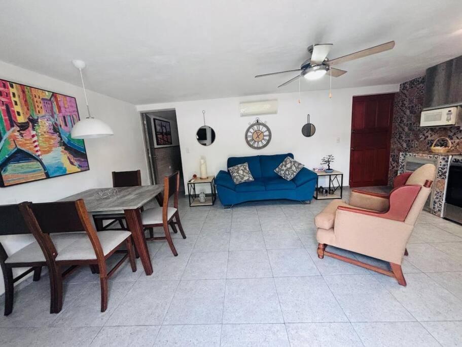 Departamento En Centro De Parejas 6 * Mazatlán