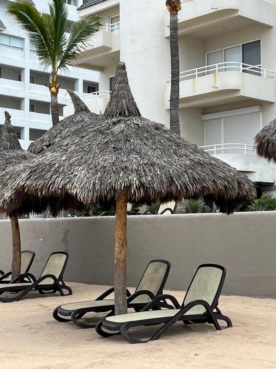 Departamento A Pie De Playa Apartment Mazatlan