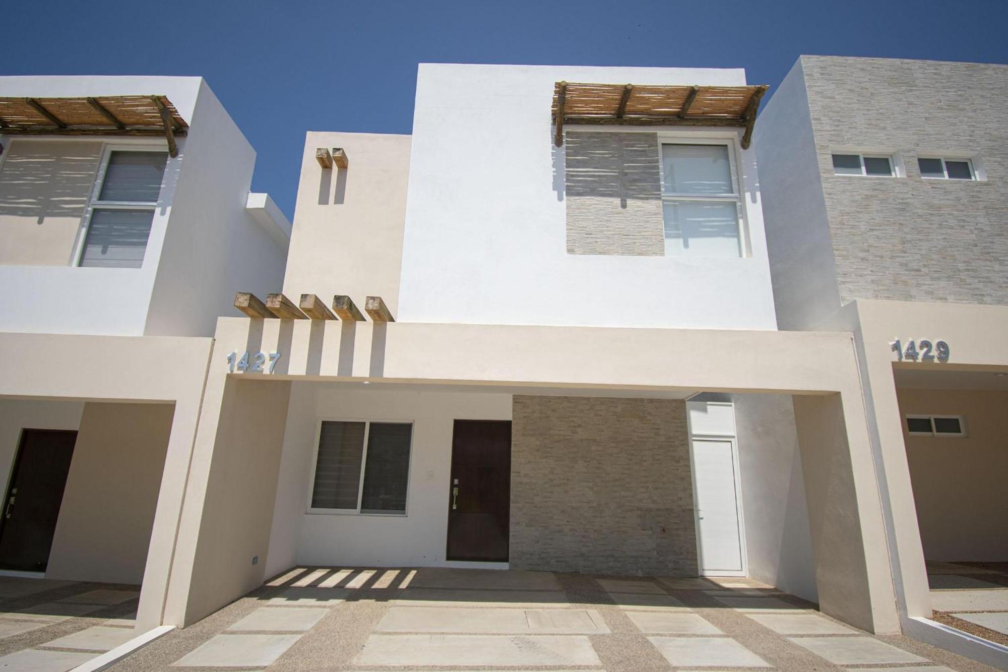 Long Or Short Term Available Mazatlán