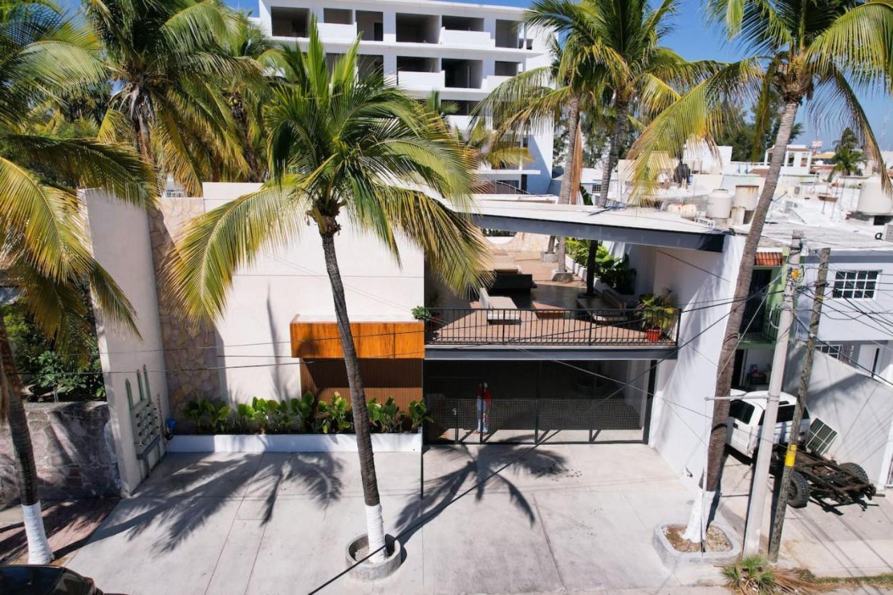 Relaxed Centrally Located 2br 1ba Ideal Workspace