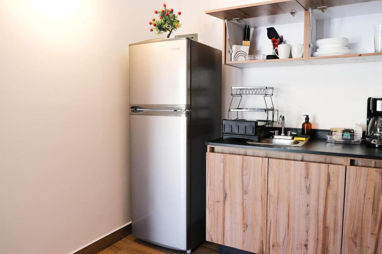 Walkable Vacation Gem 2br1ba Office *