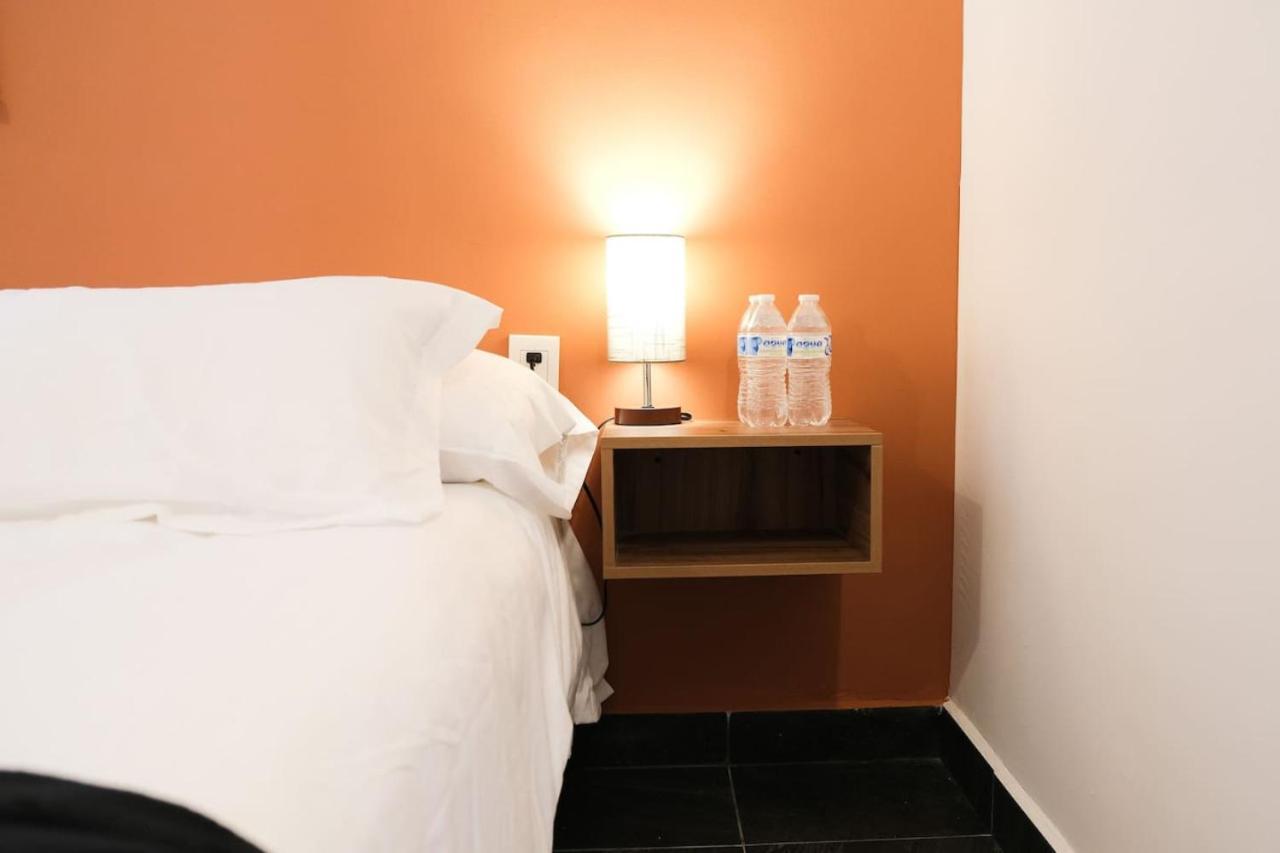 Walkable Vacation Gem 2br1ba Office