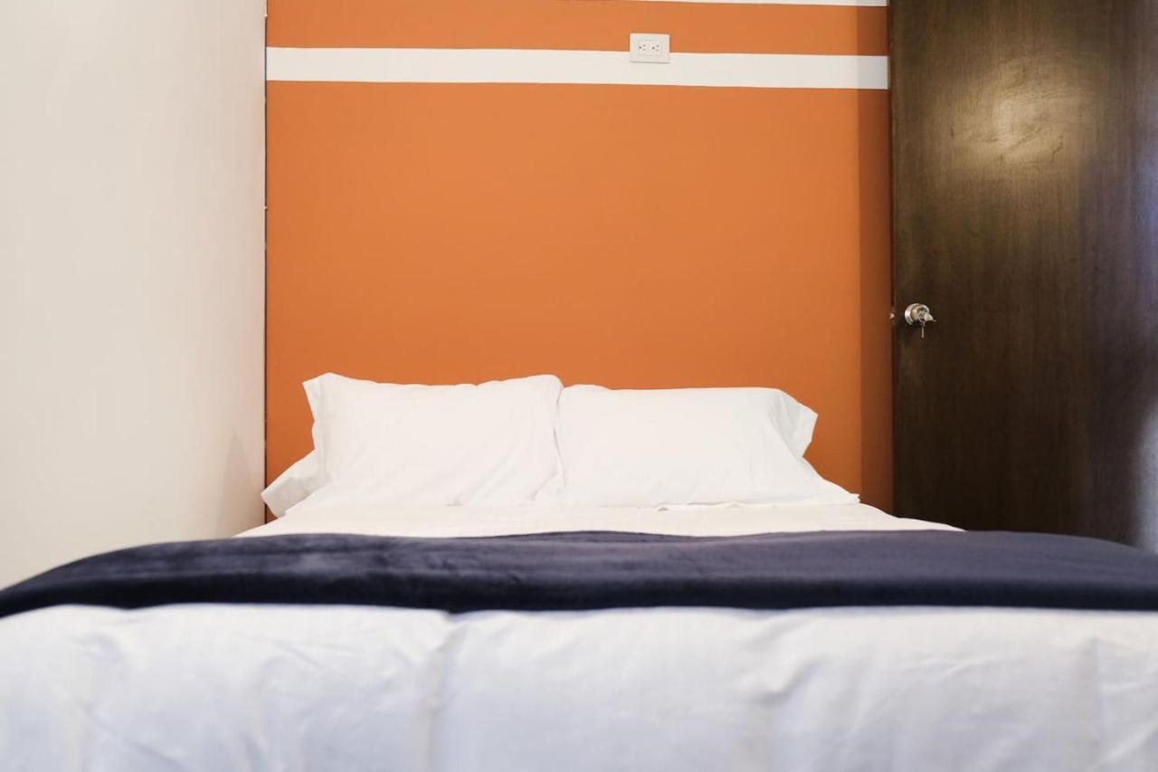 Walkable Vacation Gem 2br1ba Office *