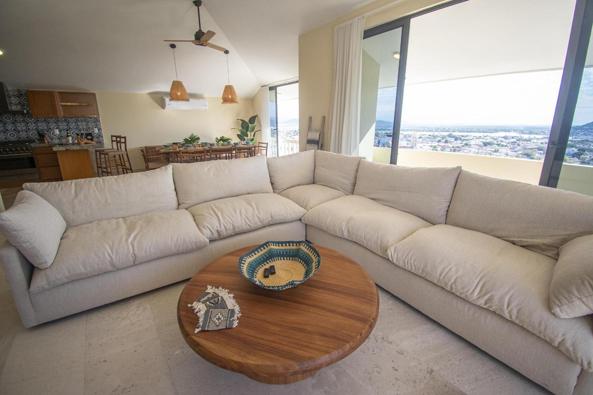 Luxury On The Hill Vista Hermosa