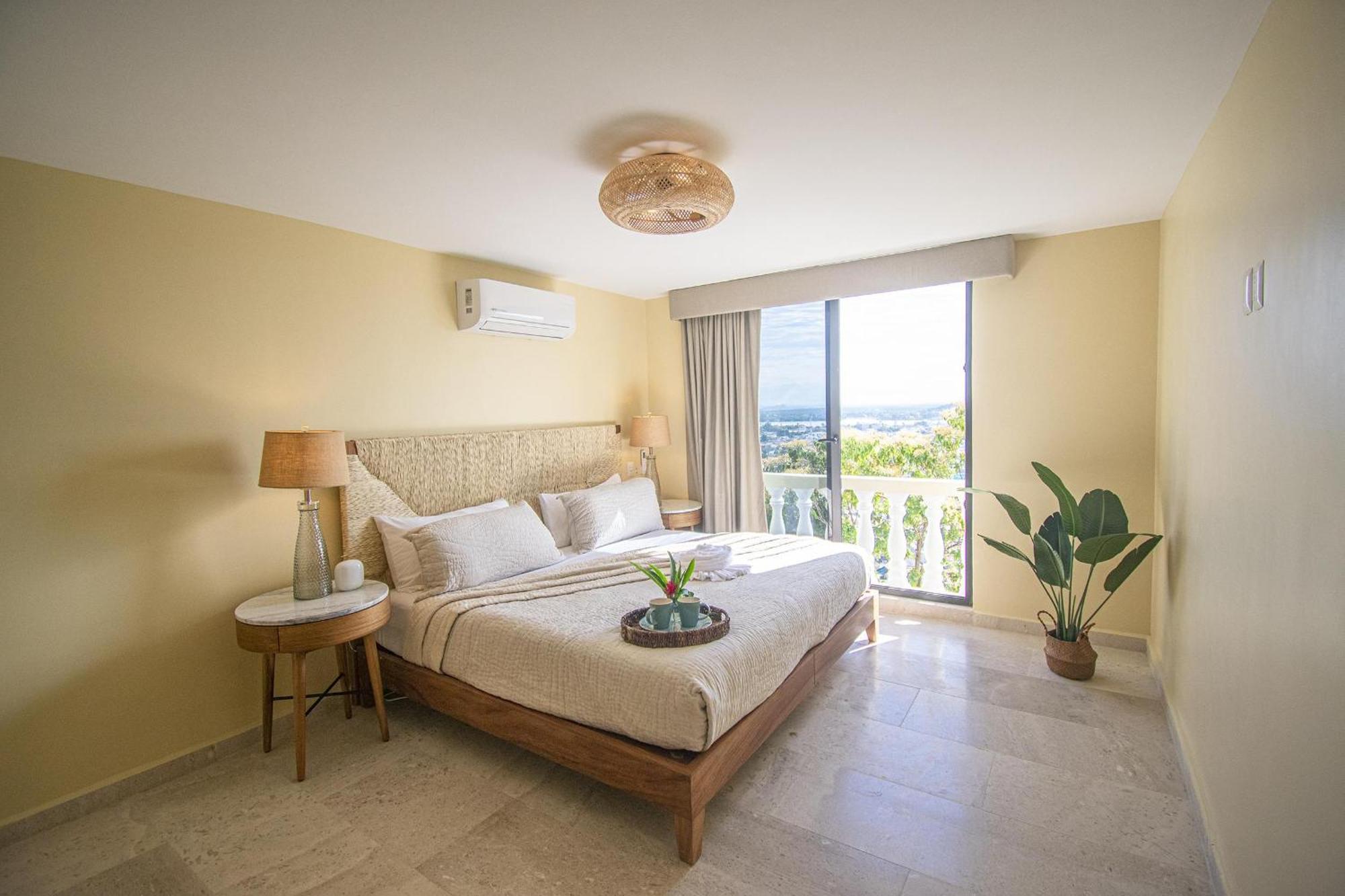 Luxury On The Hill Vista Hermosa