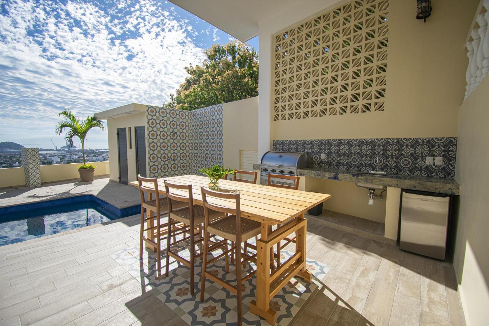 Luxury On The Hill Vista Hermosa * Mazatlán