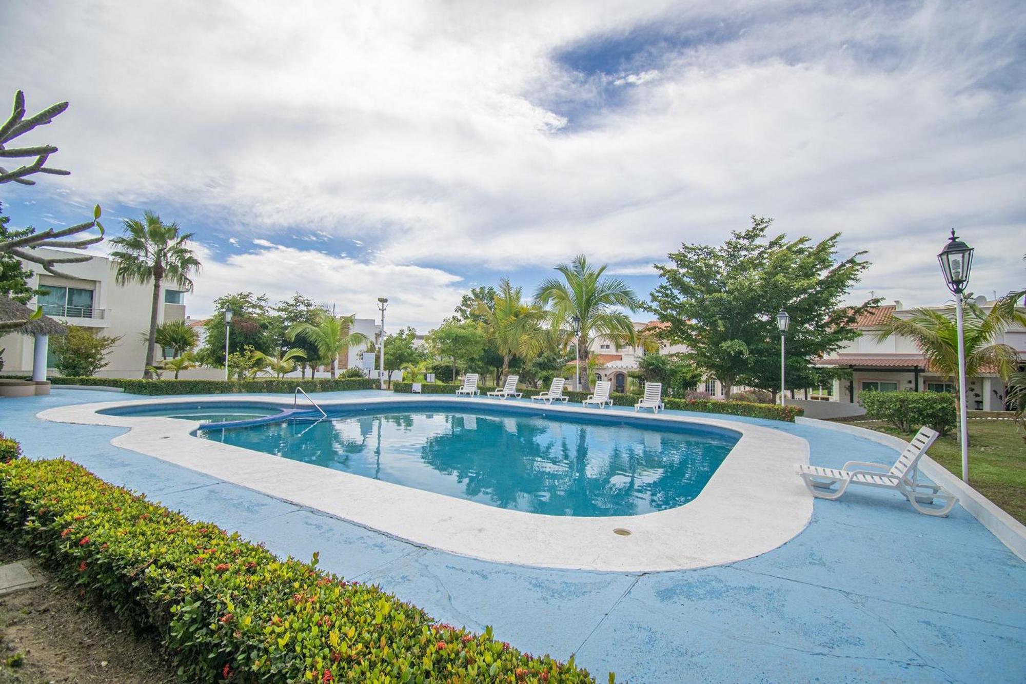 Long Term In Club Real With Pool Сasa de vacaciones