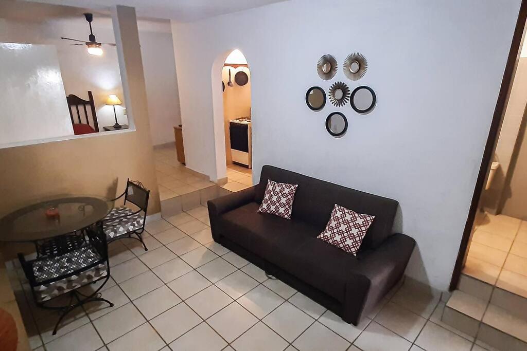 Economico Departamento De 1 Recamara Frente Al Malecon * Mazatlán