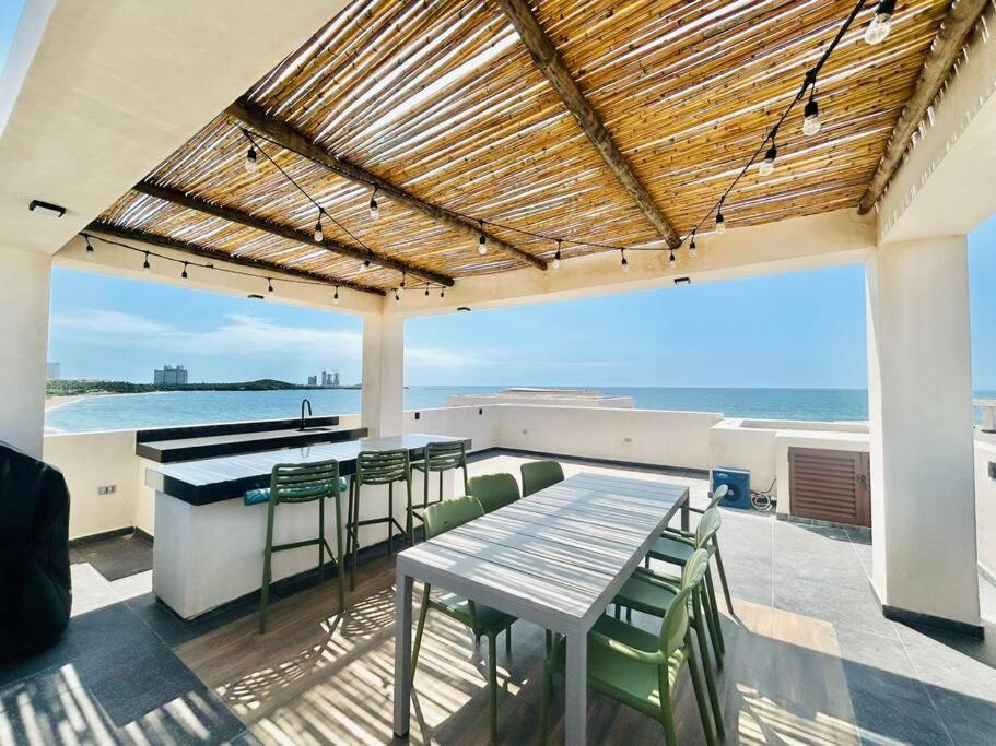 Penthouse Frente Al Mar Cerca Del Mazagua *