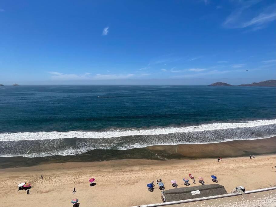 Ultimate Luxury - Ocean Front Penthouse Mazatlán