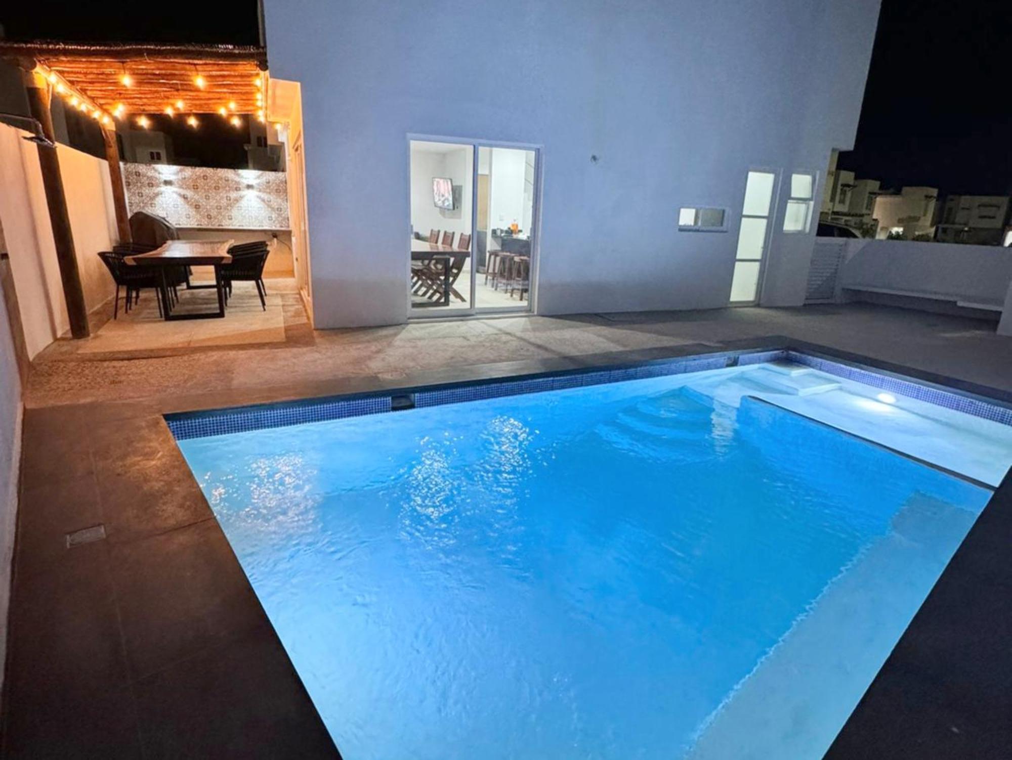 Casa Con Alberca Privada En Almarena *