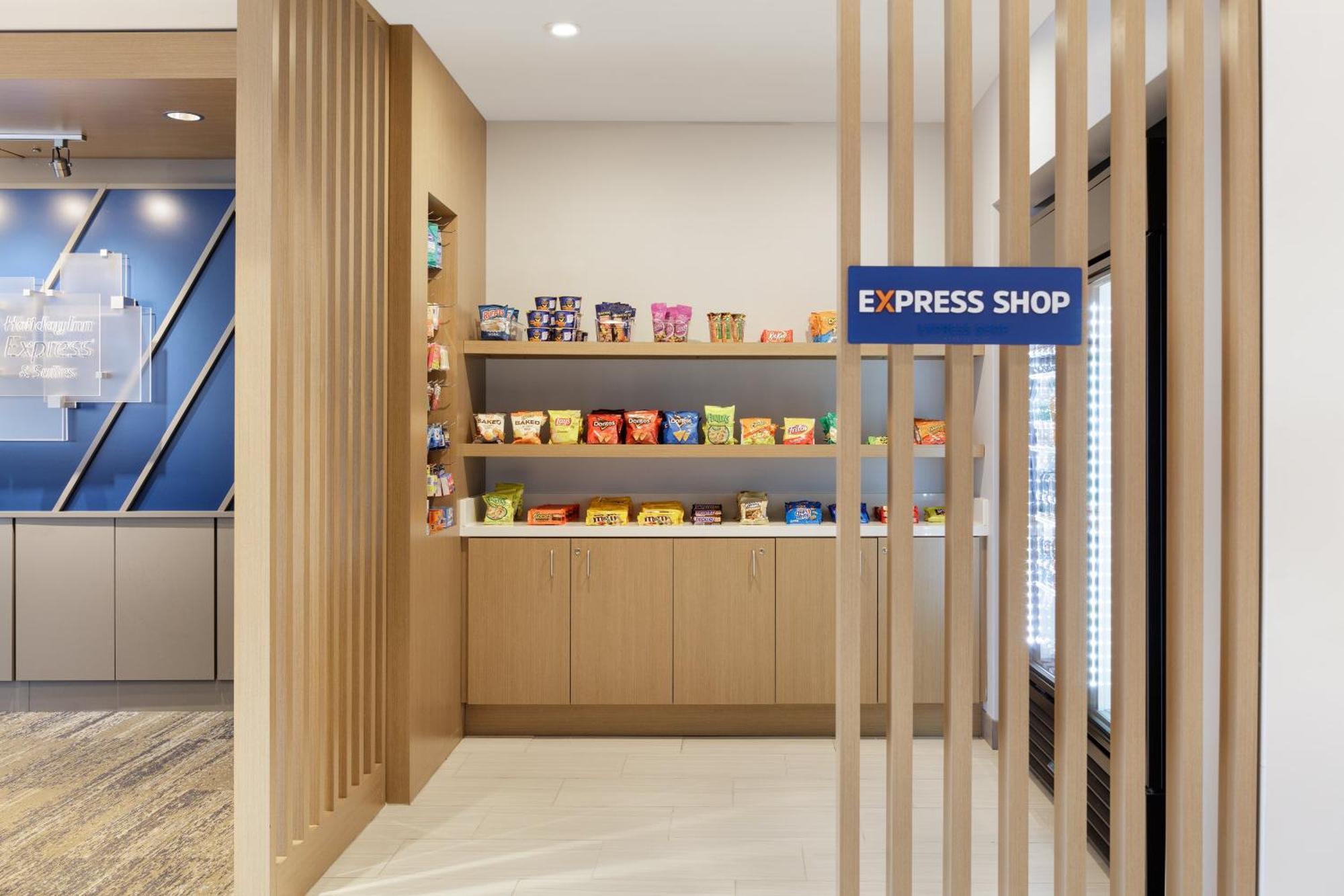 Hotel Express & By Ihg