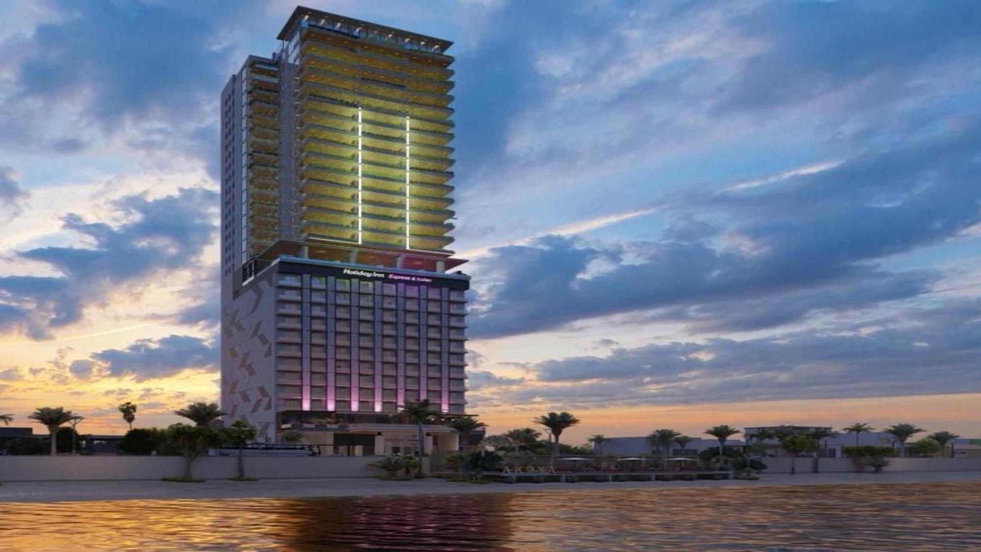 Express & By Ihg Hotel *