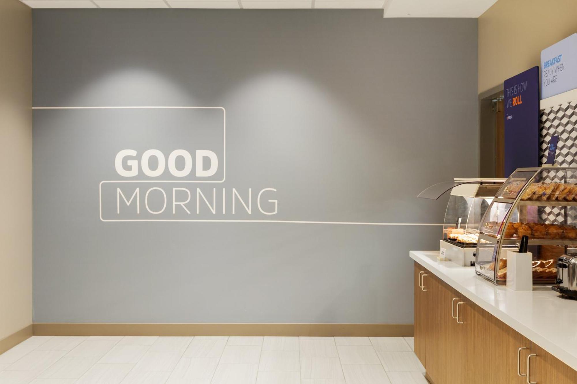Hotel Express & By Ihg