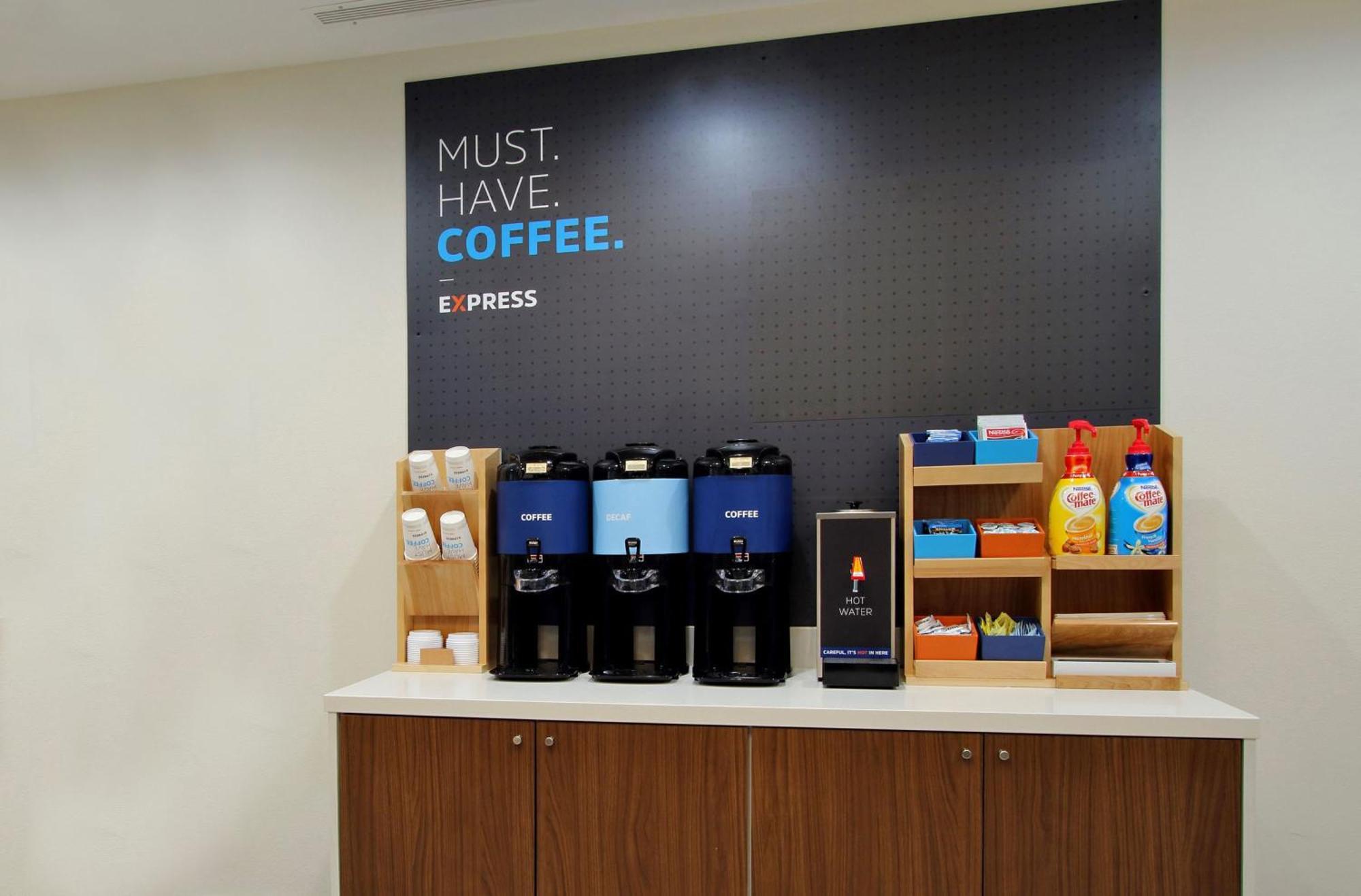 Express & By Ihg Hotel *