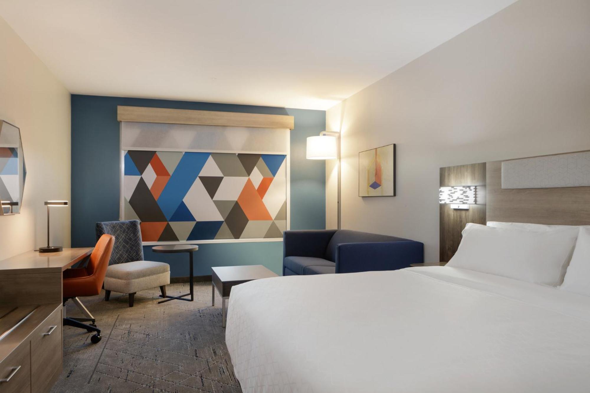 Express & By Ihg