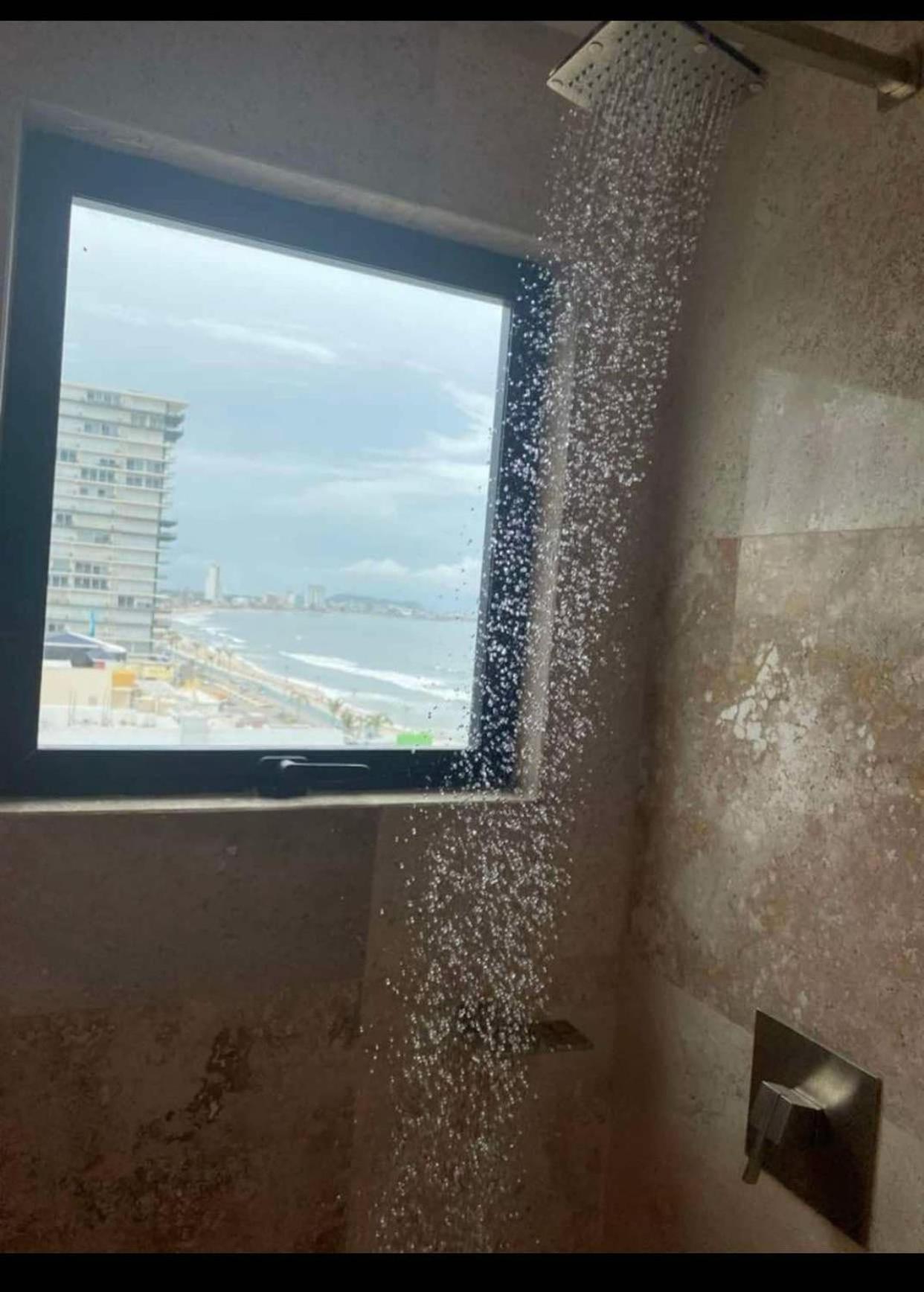 Departamento A Pie De Playa Con Alberca Infinty En Piso 22