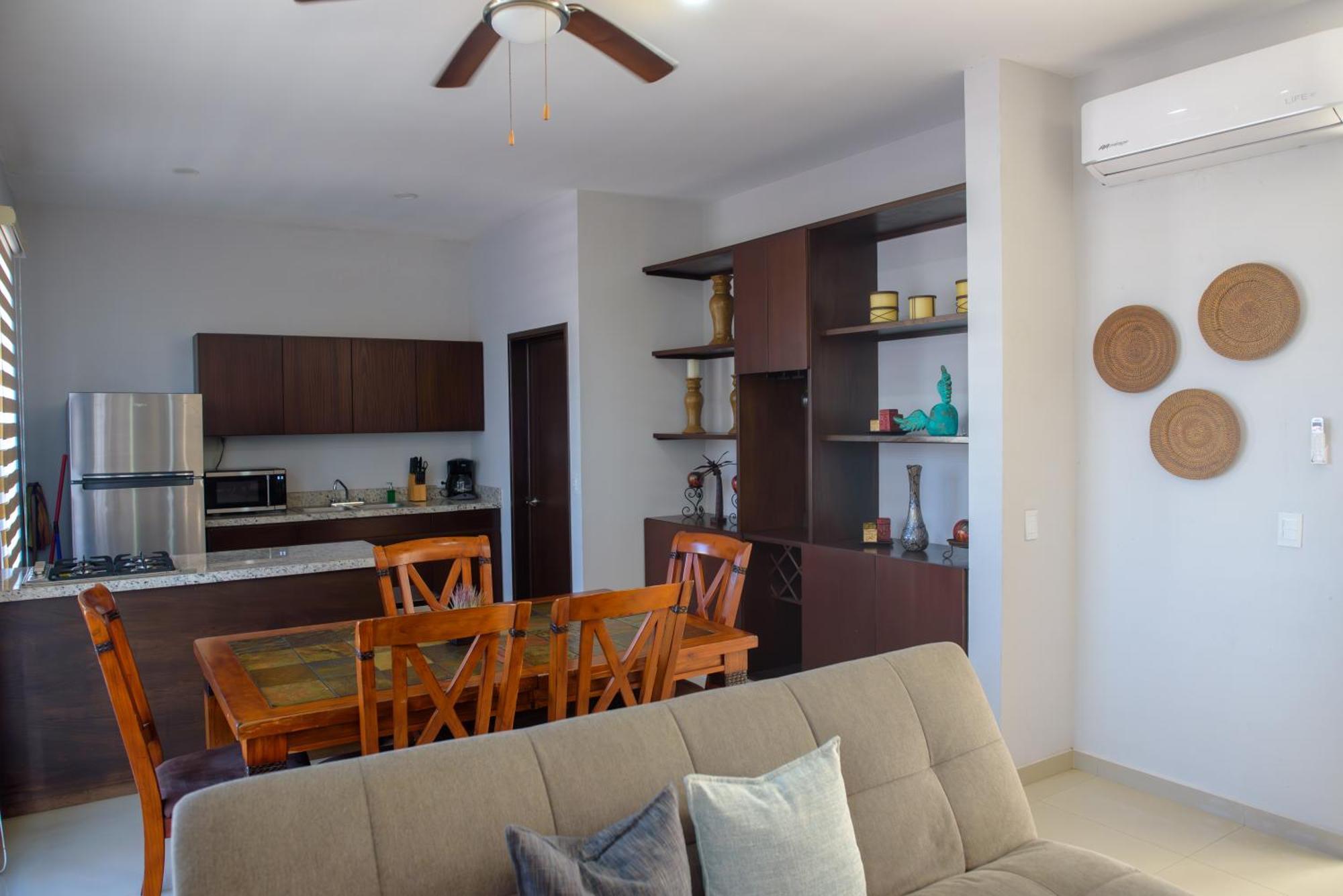 2br/2ba 1 Block To Ocean! - Unit 6 * Mazatlán