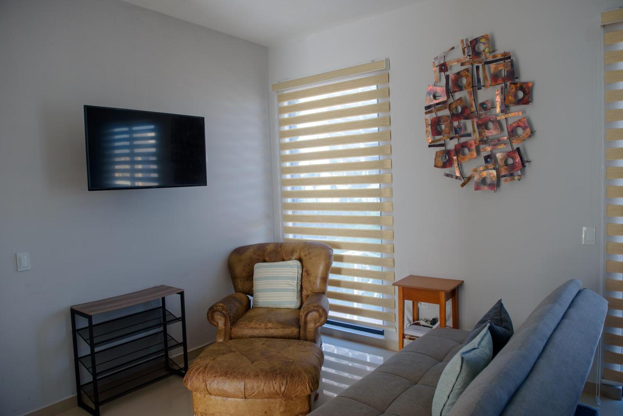 2br/2ba 1 Block To Ocean! - Unit 6 Apartamento Mazatlán